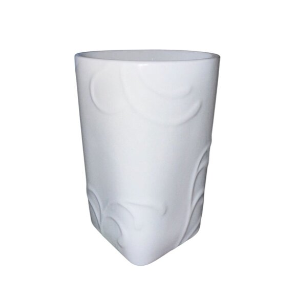 Corelle Coordinates White Porcelain Mug With Embossed Design - Picture 5 of 10